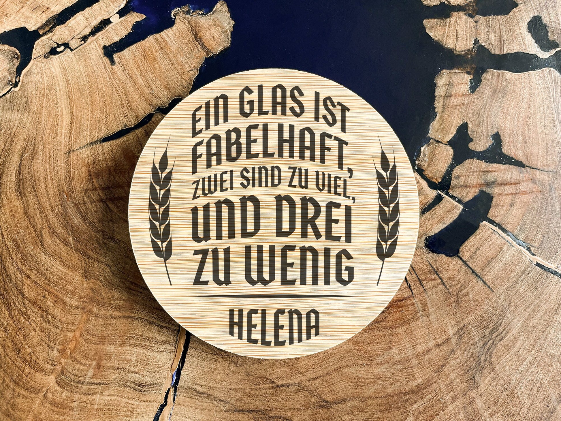 Personalisierte Untersetzer aus Bambus für Bier oder Whisky Liebhaber mit witzigem Spruch Oma Opa