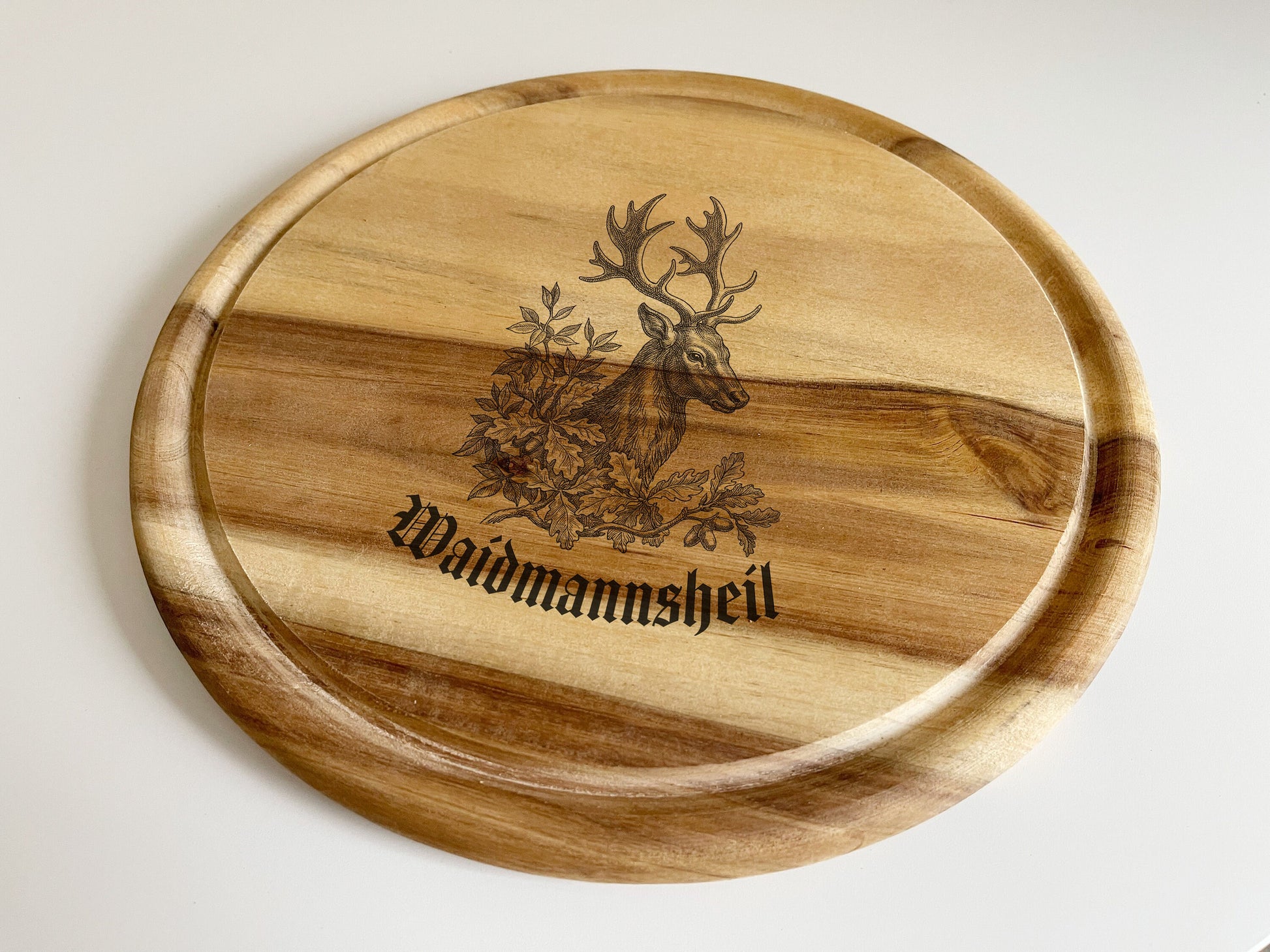 Personalisiertes rundes Holzbrett mit Hirsch Gravur für Jäger Wunschtext oder Name, Vesperbrett mit Griff, Waidmannsheil Spruch für die Jagd