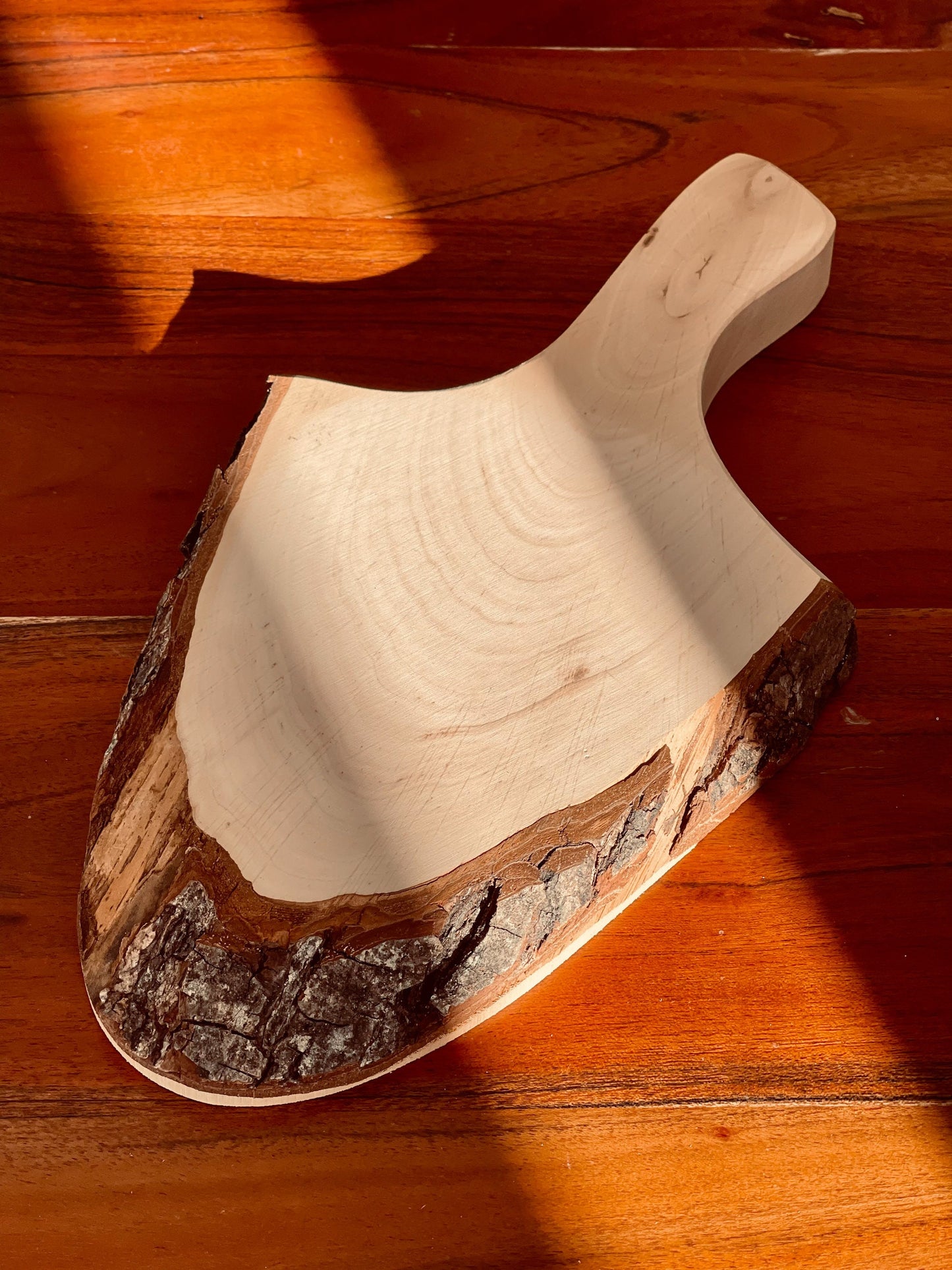 Personalisiertes Rindenbrett mit Hirsch Gravur für Jäger, Holzbrett mit Wunschtext Vesperbrett mit Name, mit Griff Waidmannsheil Spruch Jagd