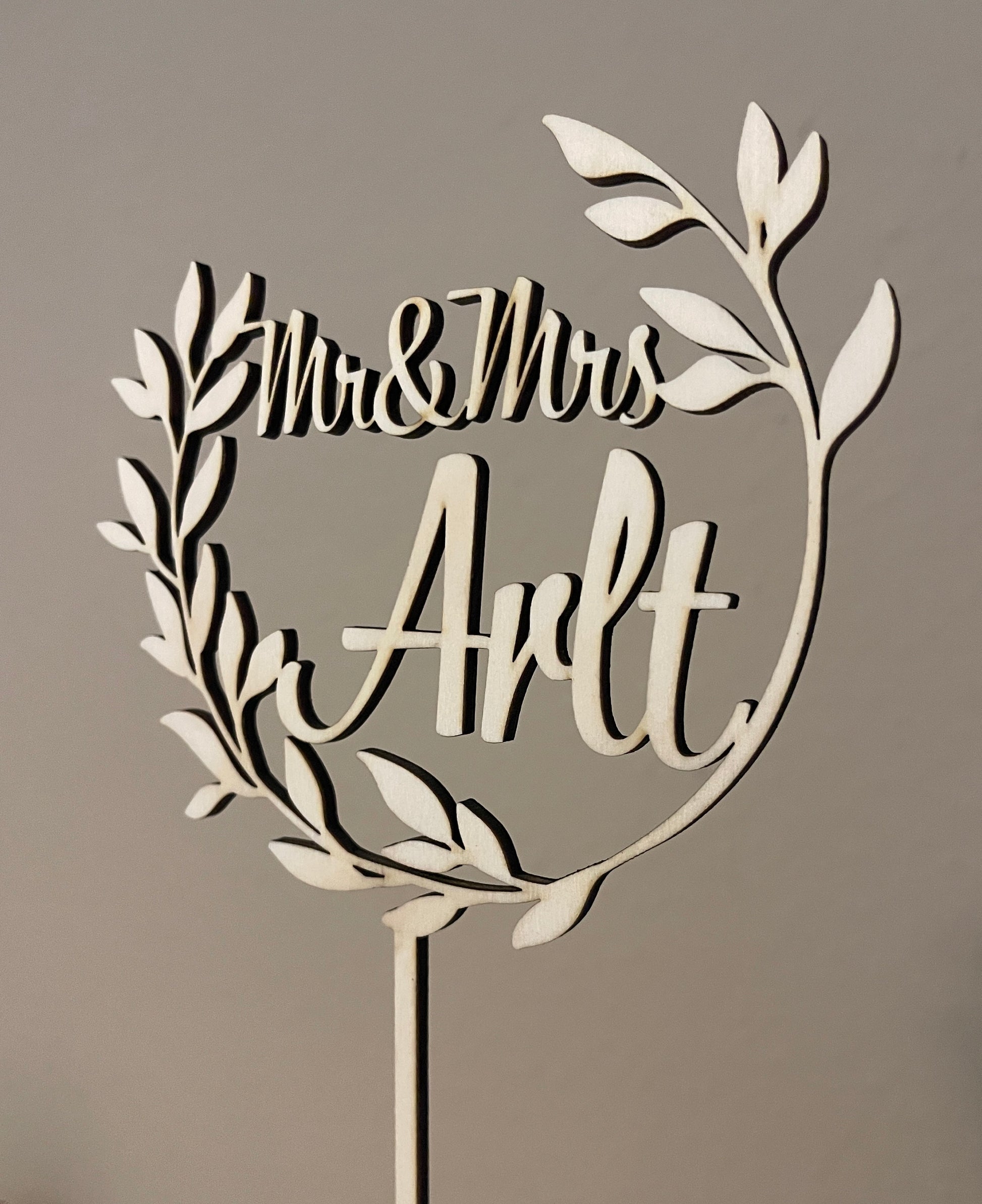 Cake Topper für Hochzeitstorte, personalisierter Cake Topper mit Namen, Mr und Mrs, Deko für Torte, Hochzeitsdeko Zweige