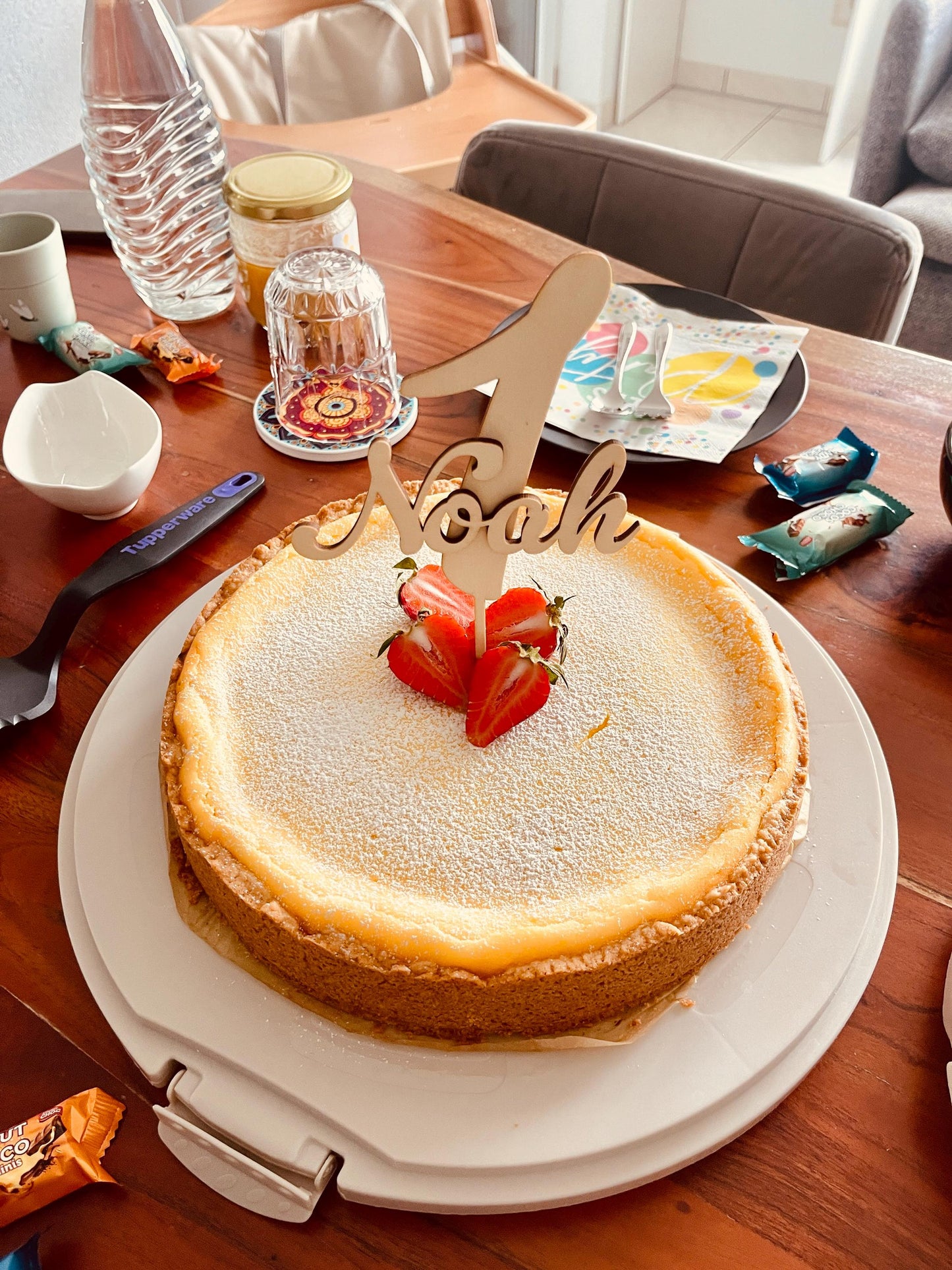 Personalisierter Cake Topper für Kindergeburtstag, Baby erster Geburtstag Kuchenstecker, Deko für Torte mit Jahreszahl und Wunschname