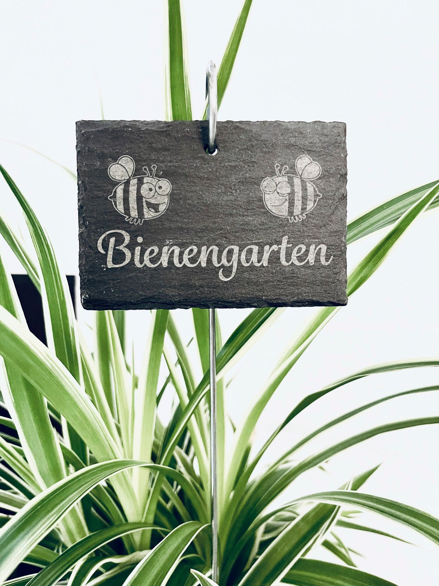 Personalisierte Schiefer-Gartenschilder mit Erdspieß – Kräuterstecker & Bienengarten