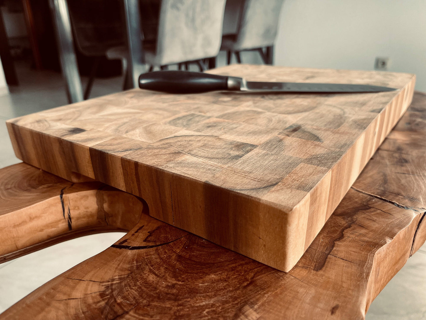XXL Akazien-Schneidebrett Stirnholz personalisiert – Massives BBQ Tranchierbrett (42x30x4cm)