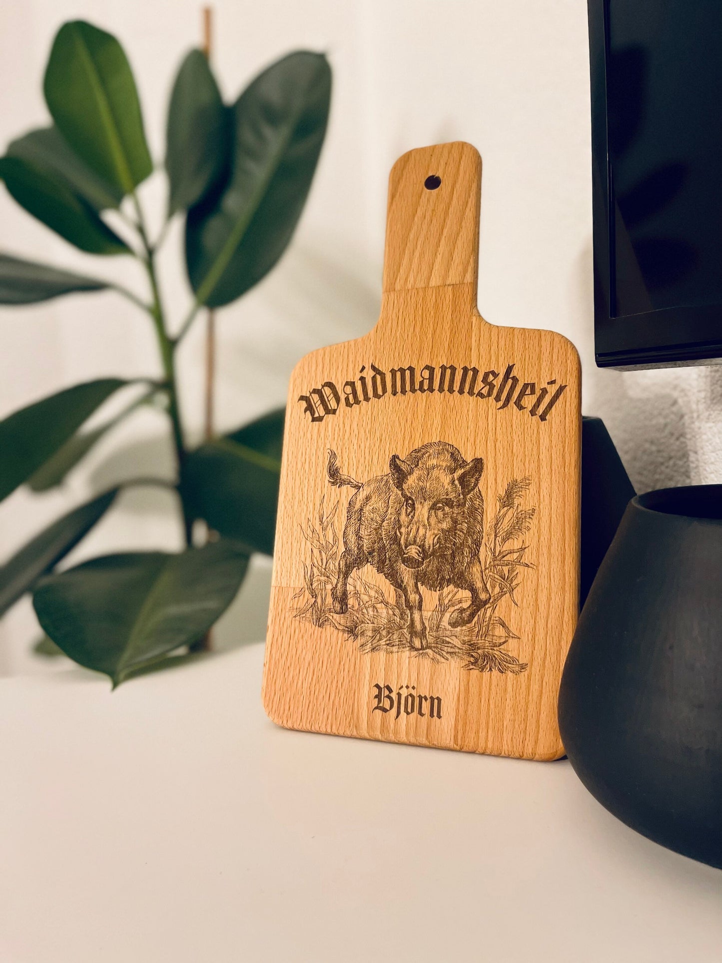 Jäger Vesperbrett personalisiert Wildschwein – Buche Holzbrett mit Name & Griff