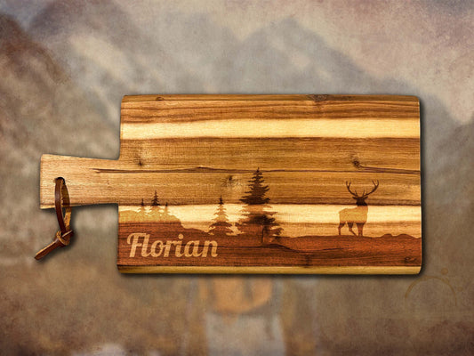 Akazien Holzbrett personalisiert – Berge, Hirsch & Steinbock | Vesperbrett mit Griff